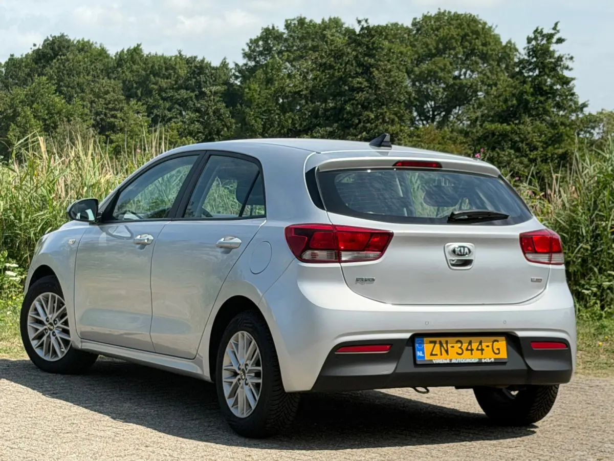 1.0 TGDI DynamicLine - Silky Silver - Camera/Carplay/Cruise - Fris