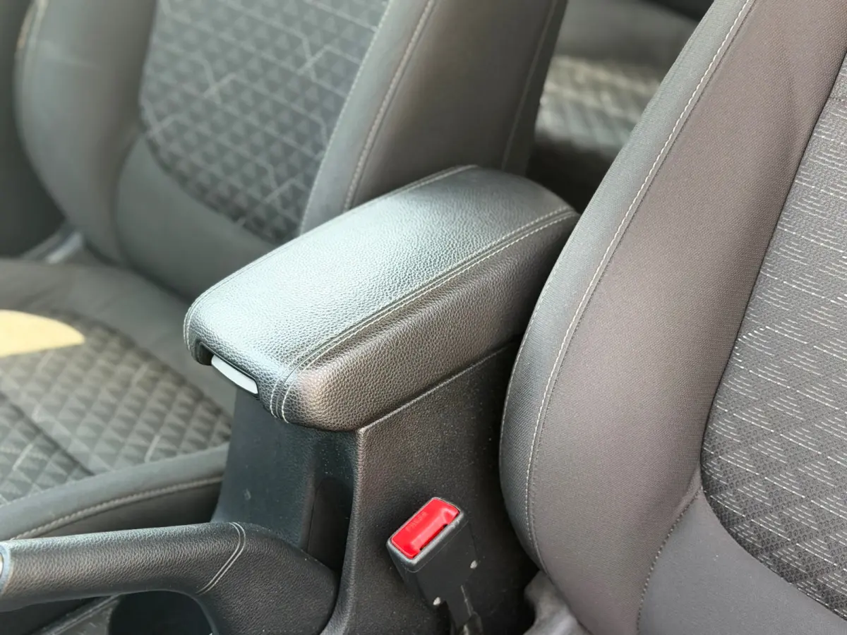 1.0 TGDI DynamicLine - Silky Silver - Camera/Carplay/Cruise - Fris