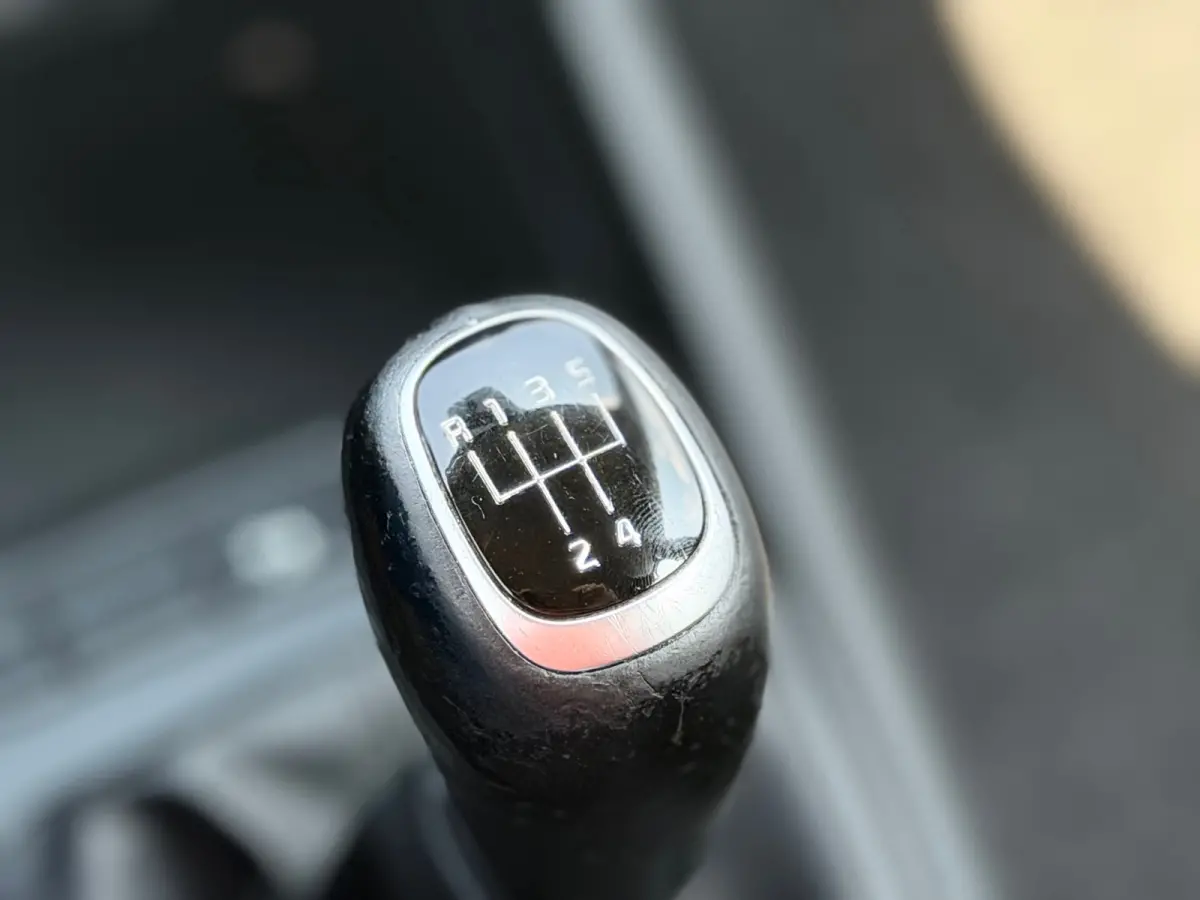 1.0 TGDI DynamicLine - Silky Silver - Camera/Carplay/Cruise - Fris