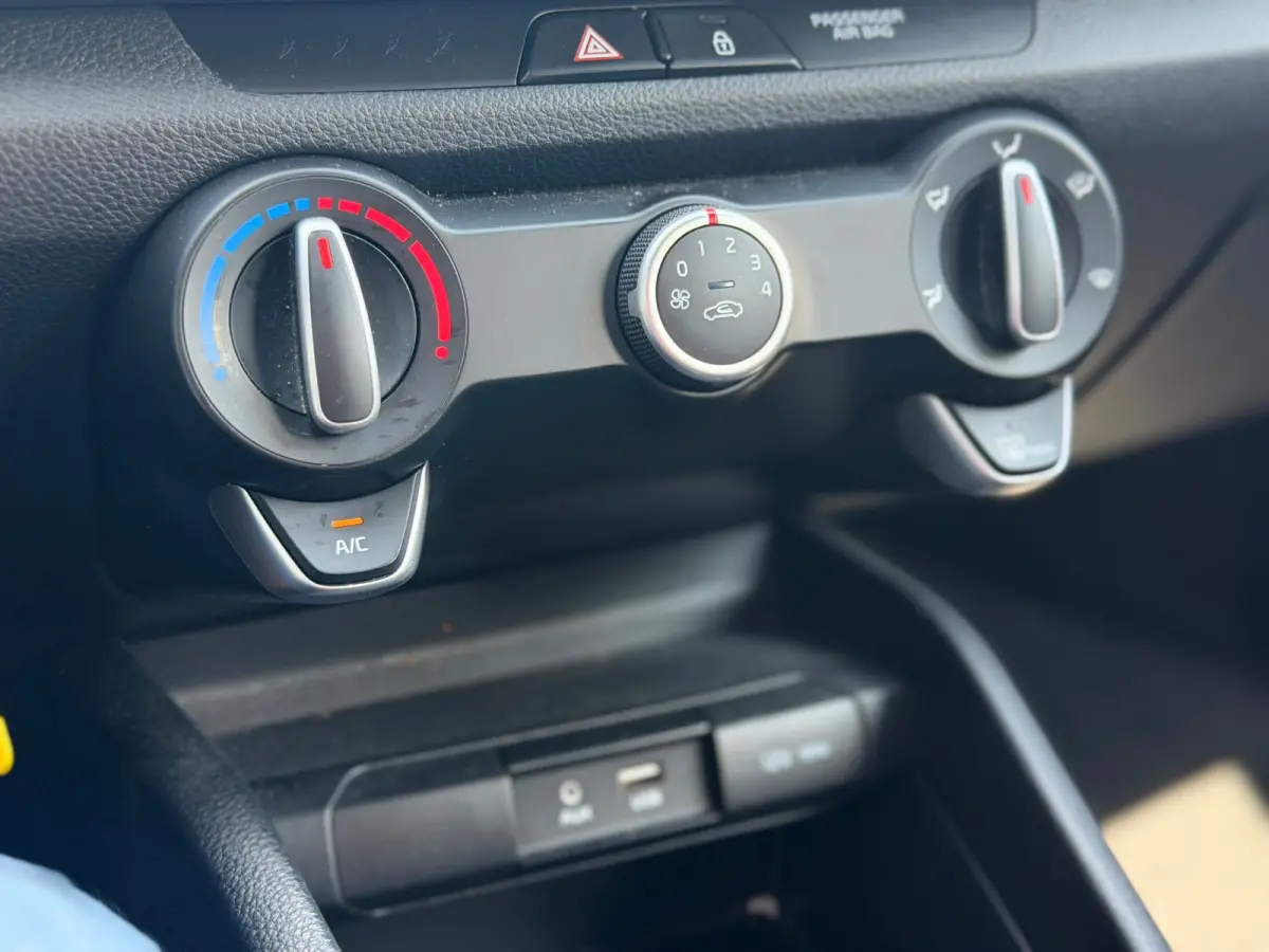 1.0 TGDI DynamicLine - Silky Silver - Camera/Carplay/Cruise - Fris