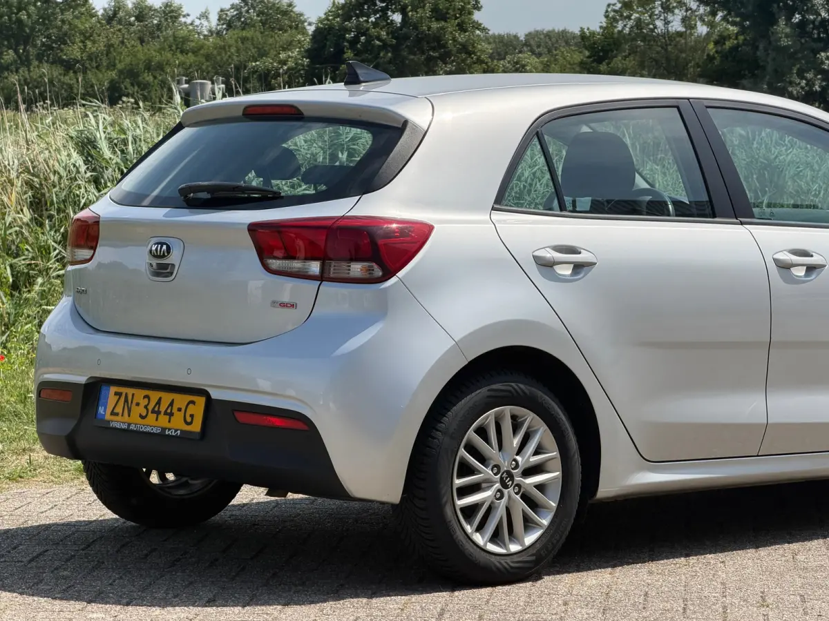 1.0 TGDI DynamicLine - Silky Silver - Camera/Carplay/Cruise - Fris