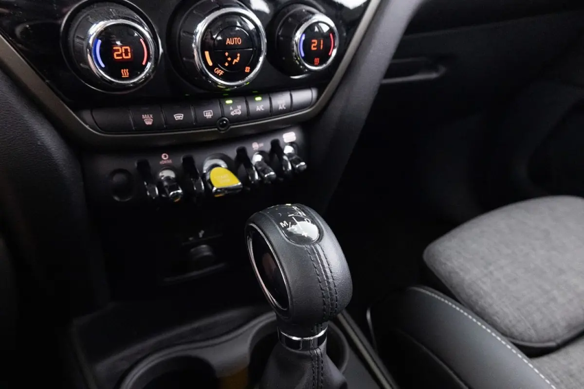 1.5 Cooper ALL4 | Half LEDER | Head-Up | CAMERA | Full LED | PHEV