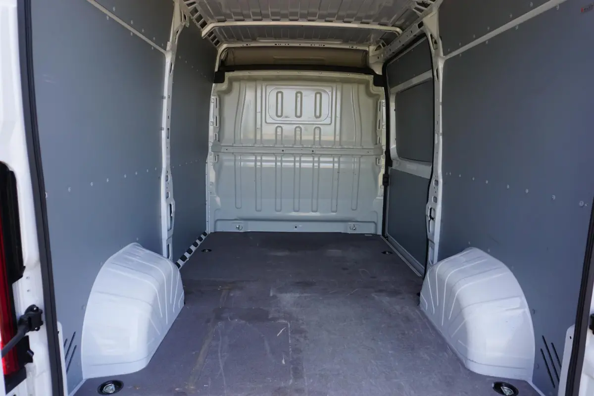 2.2 MultiJet 180 L2H2 3.5t Automaat |Adaptive Cruise |Camera en digitale binnenspiegel |Standkachel |2 stoelen |2 airbags |Trekhaak |Stoelverwarming |Parkeersensoren voor en achter