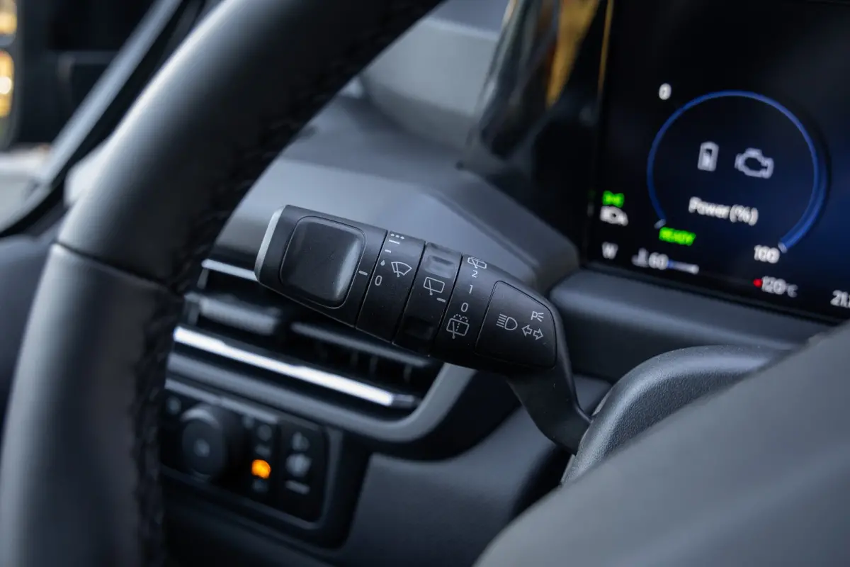 Tourneo Transit Tourneo Custom 340 2.5 PHEV L2H1 Titanium