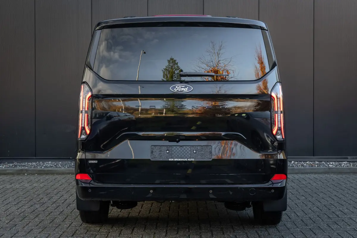 Tourneo Transit Tourneo Custom 340 2.5 PHEV L2H1 Titanium