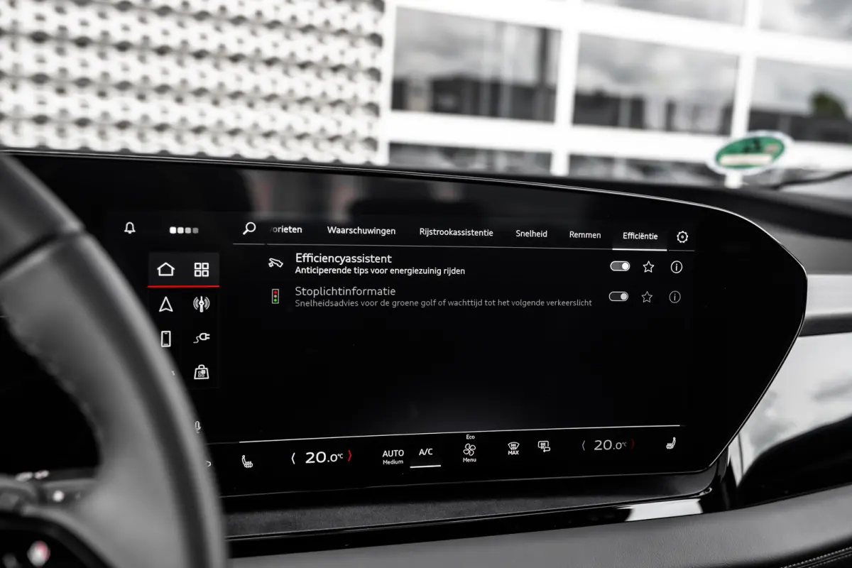 quattro 285 kW | Panoramadak | Trekhaak | Stoelverwarming Voor + Achter | Stuurwielverwarming | | Panoramadak | Trekhaak | Stoelverwarming Voor + Achter | Stuurwielverwarming |