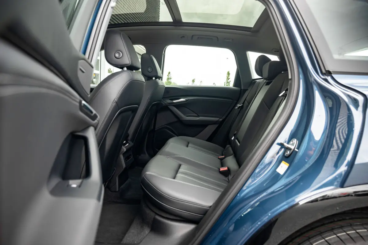 quattro 285 kW | Panoramadak | Trekhaak | Stoelverwarming Voor + Achter | Stuurwielverwarming | | Panoramadak | Trekhaak | Stoelverwarming Voor + Achter | Stuurwielverwarming |