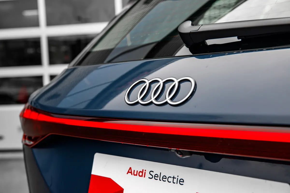 quattro 285 kW | Panoramadak | Trekhaak | Stoelverwarming Voor + Achter | Stuurwielverwarming | | Panoramadak | Trekhaak | Stoelverwarming Voor + Achter | Stuurwielverwarming |