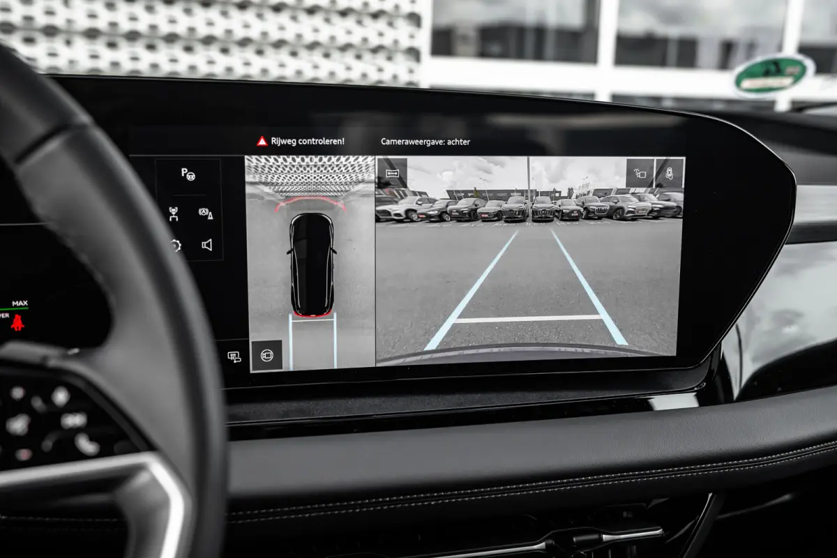 quattro 285 kW | Panoramadak | Trekhaak | Stoelverwarming Voor + Achter | Stuurwielverwarming | | Panoramadak | Trekhaak | Stoelverwarming Voor + Achter | Stuurwielverwarming |
