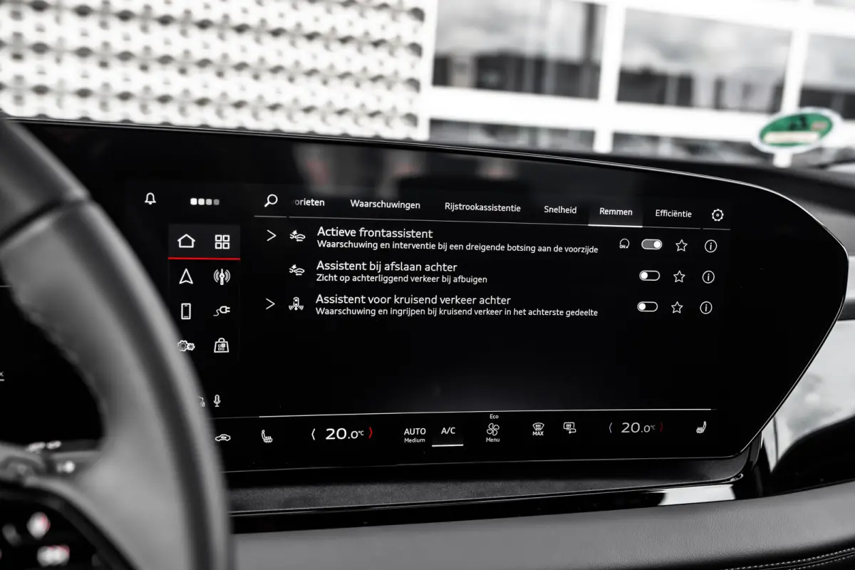 quattro 285 kW | Panoramadak | Trekhaak | Stoelverwarming Voor + Achter | Stuurwielverwarming | | Panoramadak | Trekhaak | Stoelverwarming Voor + Achter | Stuurwielverwarming |