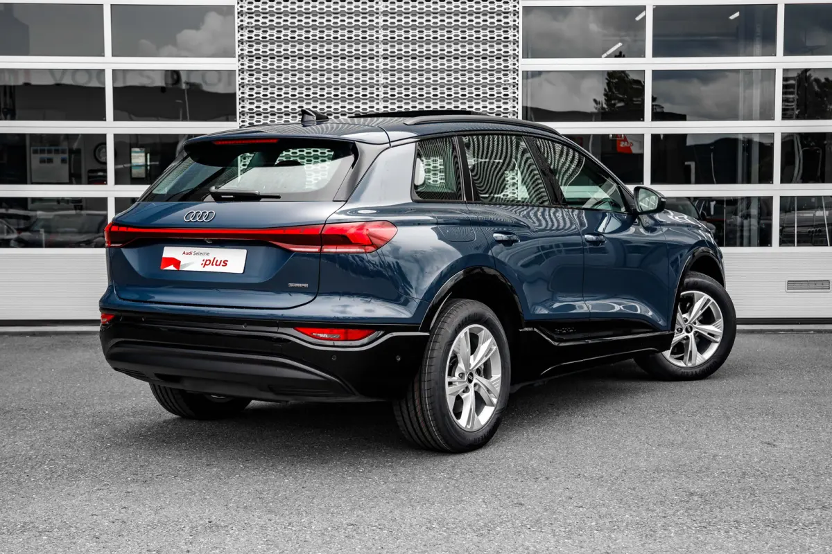 quattro 285 kW | Panoramadak | Trekhaak | Stoelverwarming Voor + Achter | Stuurwielverwarming | | Panoramadak | Trekhaak | Stoelverwarming Voor + Achter | Stuurwielverwarming |