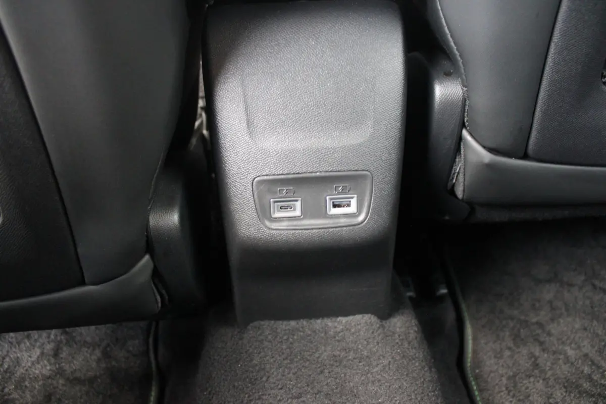 1.2 Hybrid 145PK AUTOMAAT GT PACK | ELEKTRISCH BEDIENBARE BESTUURDERSSTOEL | NAVIGATIE | FULL LED KOPLAMPEN | DRAADLOZE APPLE CARPLAY/ANDROID AUTO | ADAPTIVE CRUISE CONTROL | CAMERA VOOR + A