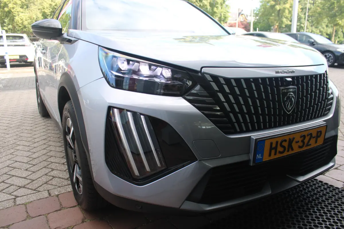 1.2 Hybrid 145PK AUTOMAAT GT PACK | ELEKTRISCH BEDIENBARE BESTUURDERSSTOEL | NAVIGATIE | FULL LED KOPLAMPEN | DRAADLOZE APPLE CARPLAY/ANDROID AUTO | ADAPTIVE CRUISE CONTROL | CAMERA VOOR + A