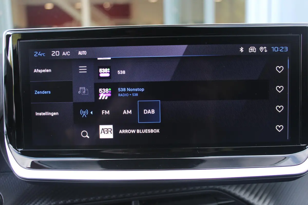 1.2 Hybrid 145PK AUTOMAAT GT PACK | ELEKTRISCH BEDIENBARE BESTUURDERSSTOEL | NAVIGATIE | FULL LED KOPLAMPEN | DRAADLOZE APPLE CARPLAY/ANDROID AUTO | ADAPTIVE CRUISE CONTROL | CAMERA VOOR + A