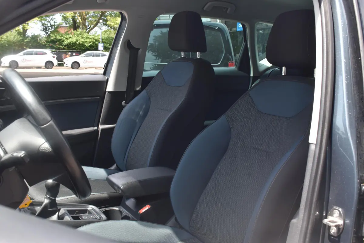 1.0 EcoTSI Style Business Intense Navigatie | Sensoren | LED | Elek. Achterklep | 12 mnd BOVAG garantie | Whatsapp 06-53188999