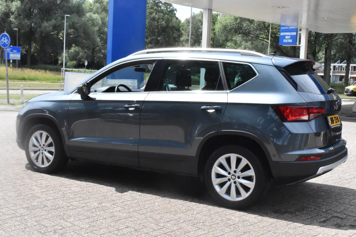 1.0 EcoTSI Style Business Intense Navigatie | Sensoren | LED | Elek. Achterklep | 12 mnd BOVAG garantie | Whatsapp 06-53188999
