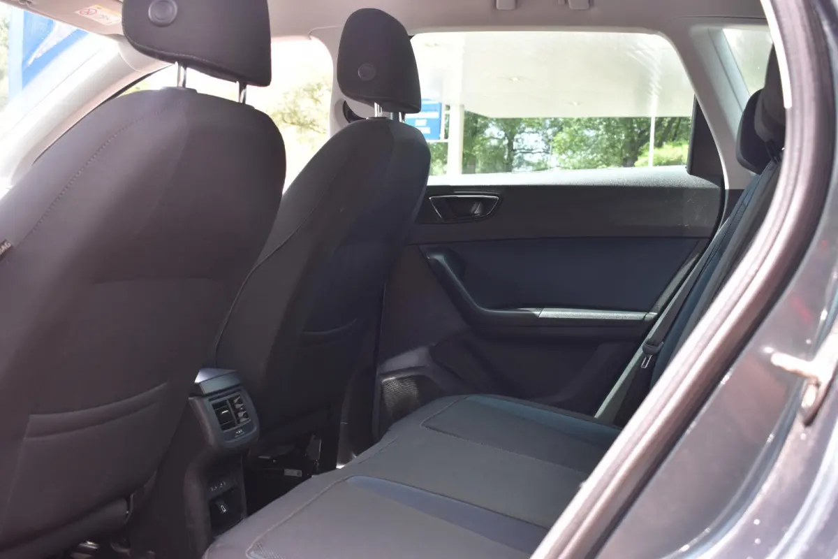 1.0 EcoTSI Style Business Intense Navigatie | Sensoren | LED | Elek. Achterklep | 12 mnd BOVAG garantie | Whatsapp 06-53188999