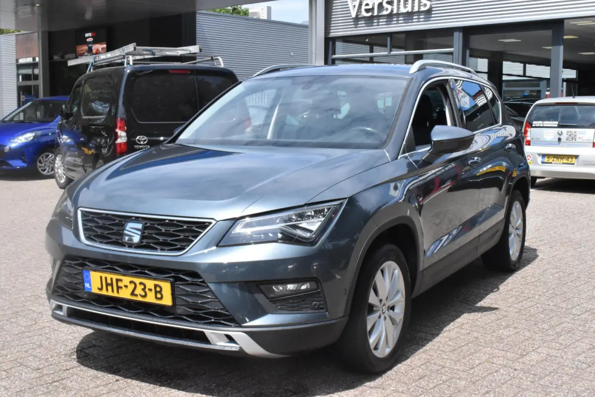 1.0 EcoTSI Style Business Intense Navigatie | Sensoren | LED | Elek. Achterklep | 12 mnd BOVAG garantie | Whatsapp 06-53188999