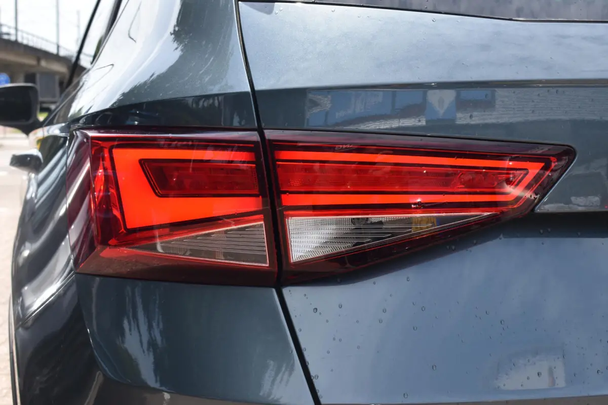 1.0 EcoTSI Style Business Intense Navigatie | Sensoren | LED | Elek. Achterklep | 12 mnd BOVAG garantie | Whatsapp 06-53188999