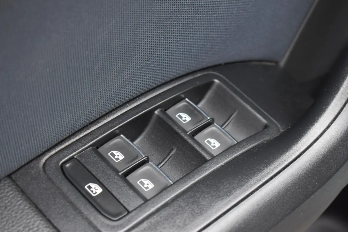 1.0 EcoTSI Style Business Intense Navigatie | Sensoren | LED | Elek. Achterklep | 12 mnd BOVAG garantie | Whatsapp 06-53188999