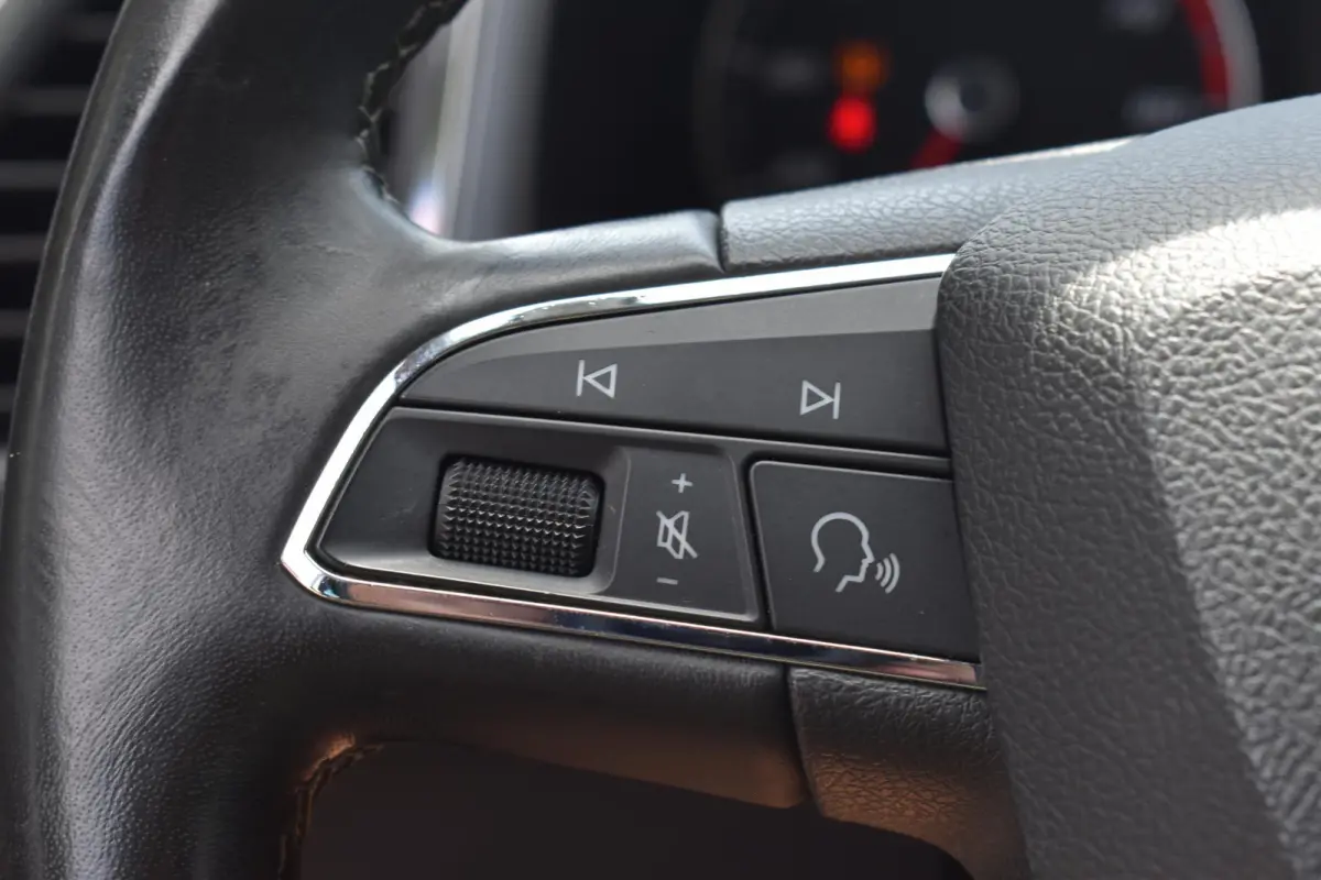 1.0 EcoTSI Style Business Intense Navigatie | Sensoren | LED | Elek. Achterklep | 12 mnd BOVAG garantie | Whatsapp 06-53188999