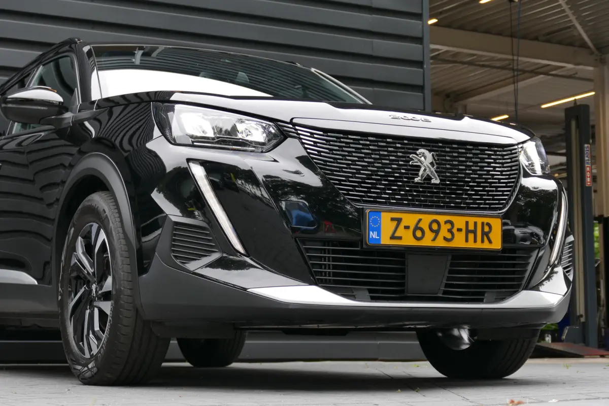 1.2 PURETECH 100PK ALLURE PACK / CAMERA / APPLE CARPLAY & ANDROID AUTO / LED / 17' LMV / PDC V+A / BLUETOOTH / CRUISECONTROL / 2E EIGENAAR / SCHITTERENDE STAAT !!