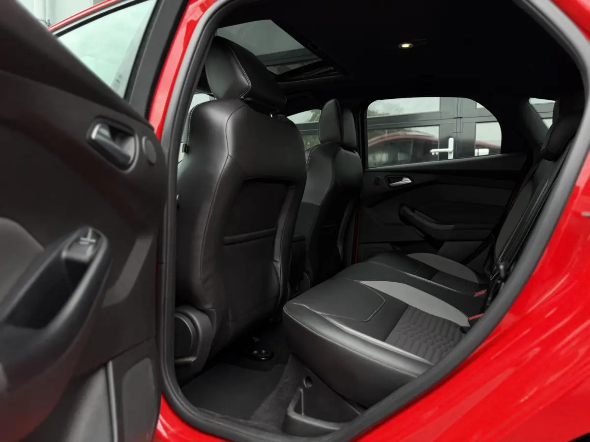 2.0 EcoBoost ST 250Pk+ / PANO / CAMERA / RECARO