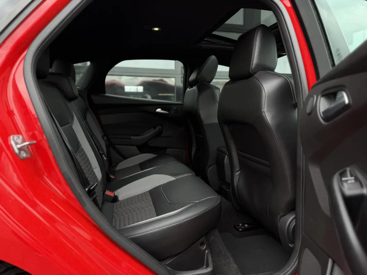2.0 EcoBoost ST 250Pk+ / PANO / CAMERA / RECARO