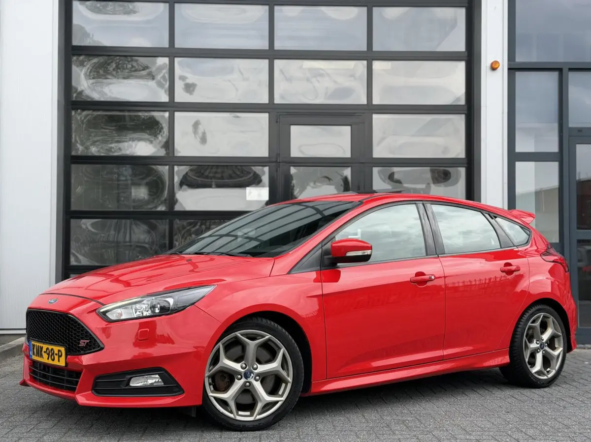 2.0 EcoBoost ST 250Pk+ / PANO / CAMERA / RECARO