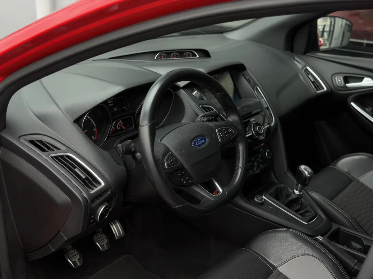 2.0 EcoBoost ST 250Pk+ / PANO / CAMERA / RECARO