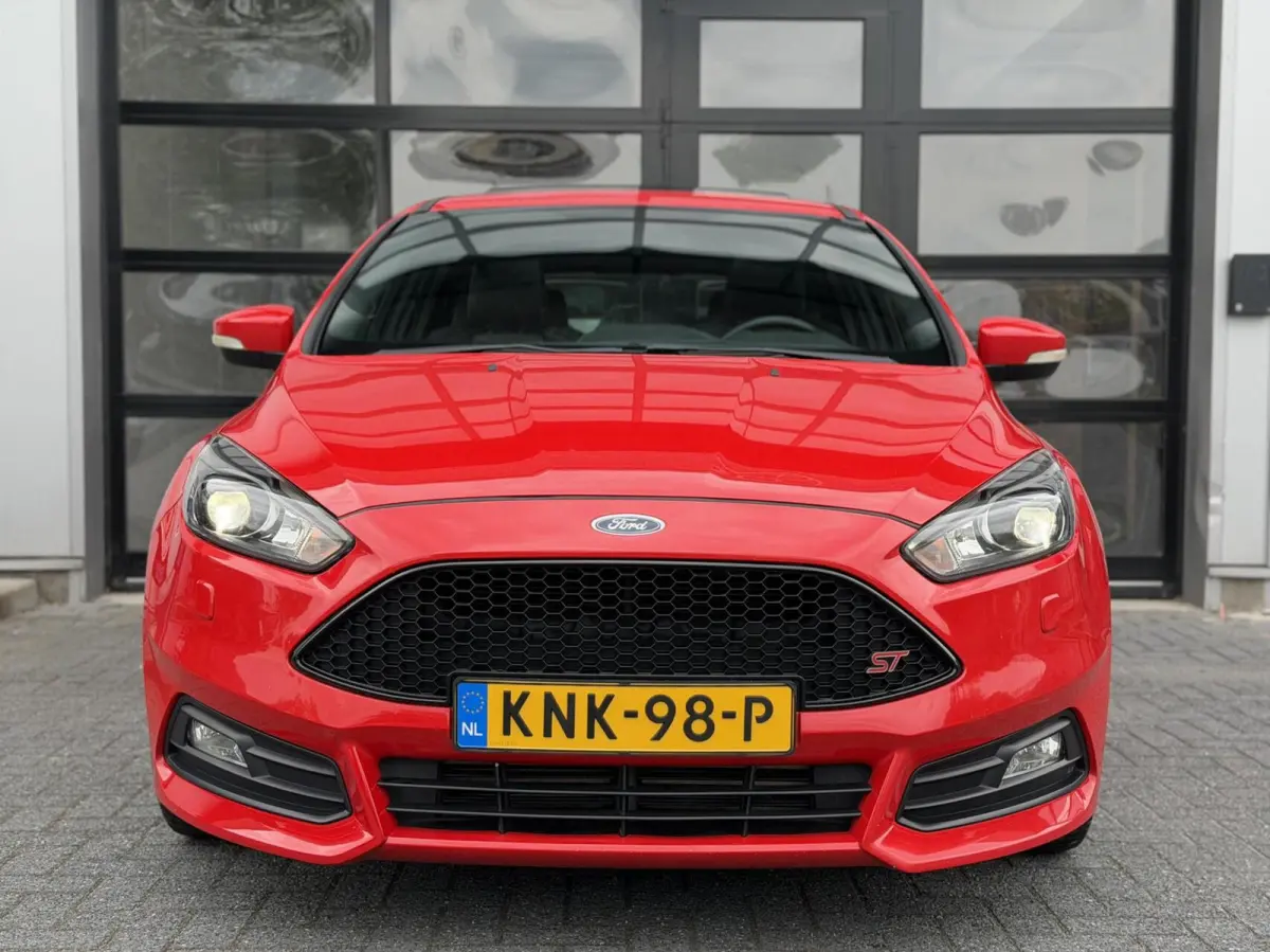 2.0 EcoBoost ST 250Pk+ / PANO / CAMERA / RECARO