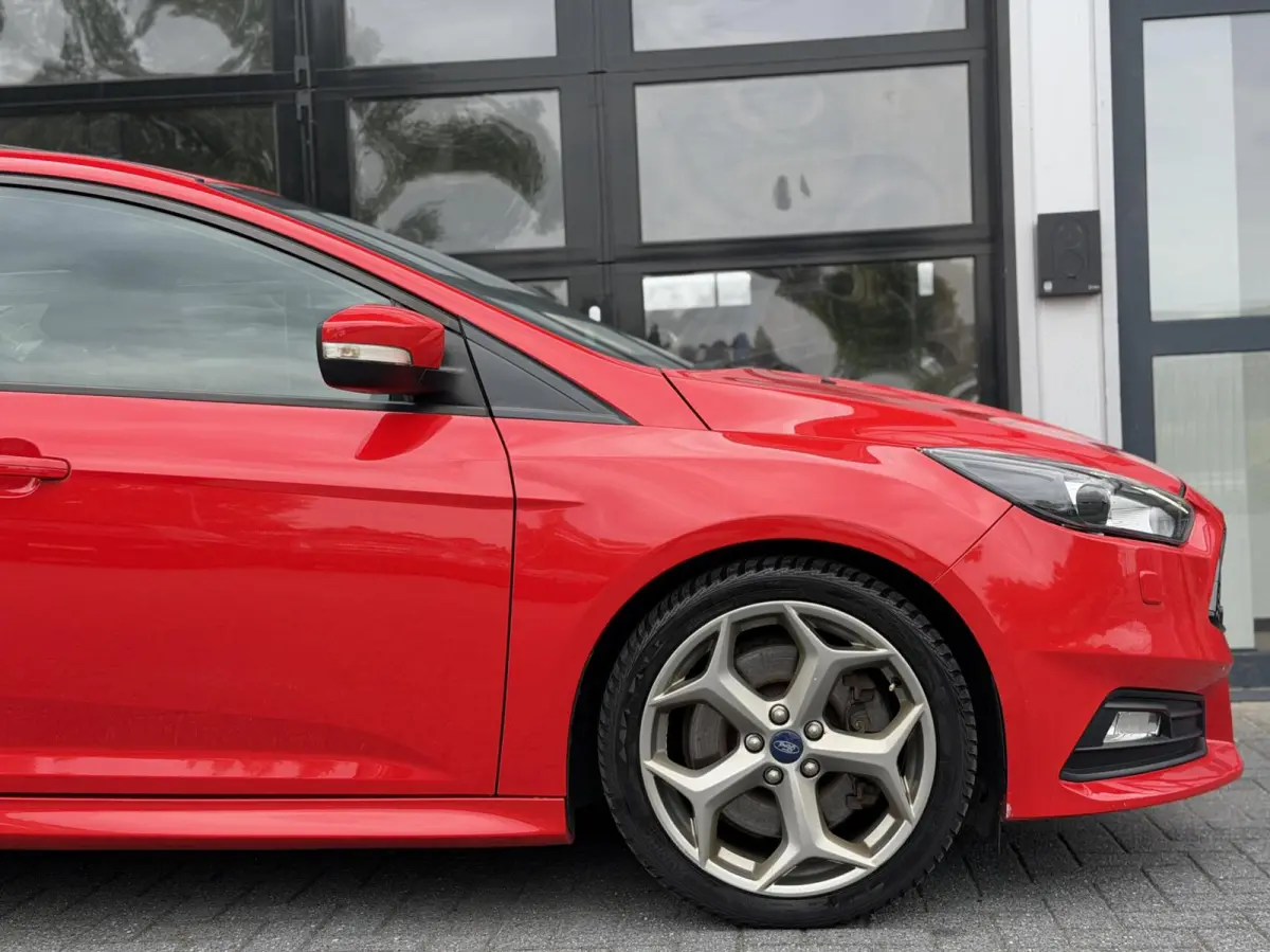 2.0 EcoBoost ST 250Pk+ / PANO / CAMERA / RECARO