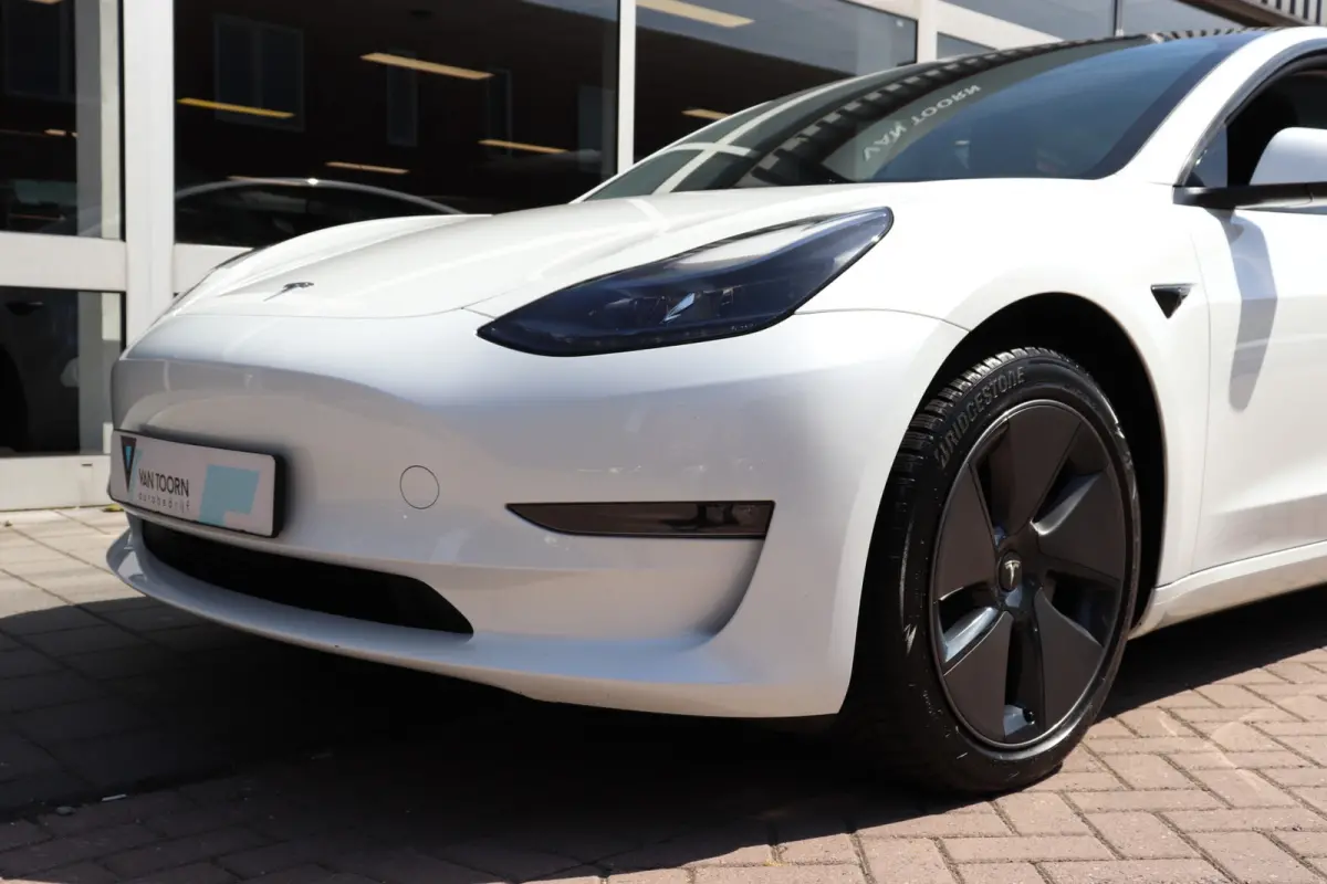 Long Range RWD 75 kWh 94,7% SOH .