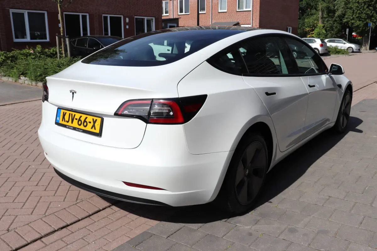 Long Range RWD 75 kWh 94,7% SOH .