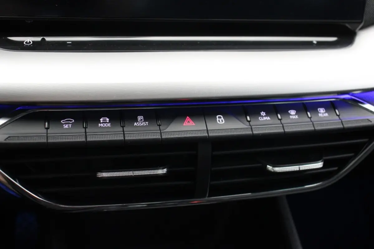 1.0 TSI Business Edition Plus - Digitaal Cockpit, Carplay, Stoelverw. Afn. Trekhaak