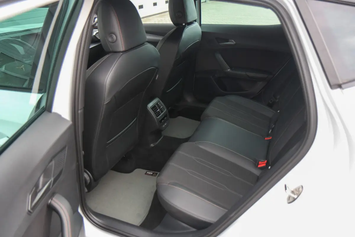 1.5 TSI e-Hybrid 204pk Business | SoH 100% | 360 Camera | Navigatie | Full Link | Stoelverwarming | Dodehoeksensor