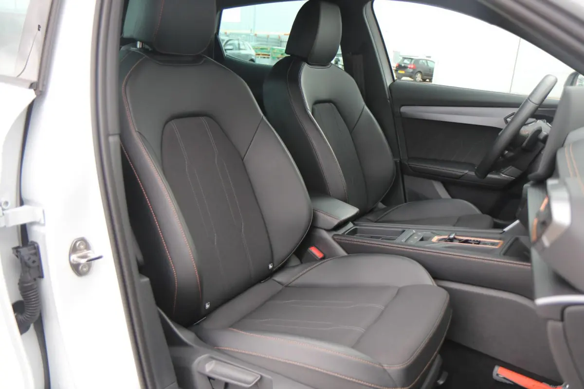 1.5 TSI e-Hybrid 204pk Business | SoH 100% | 360 Camera | Navigatie | Full Link | Stoelverwarming | Dodehoeksensor
