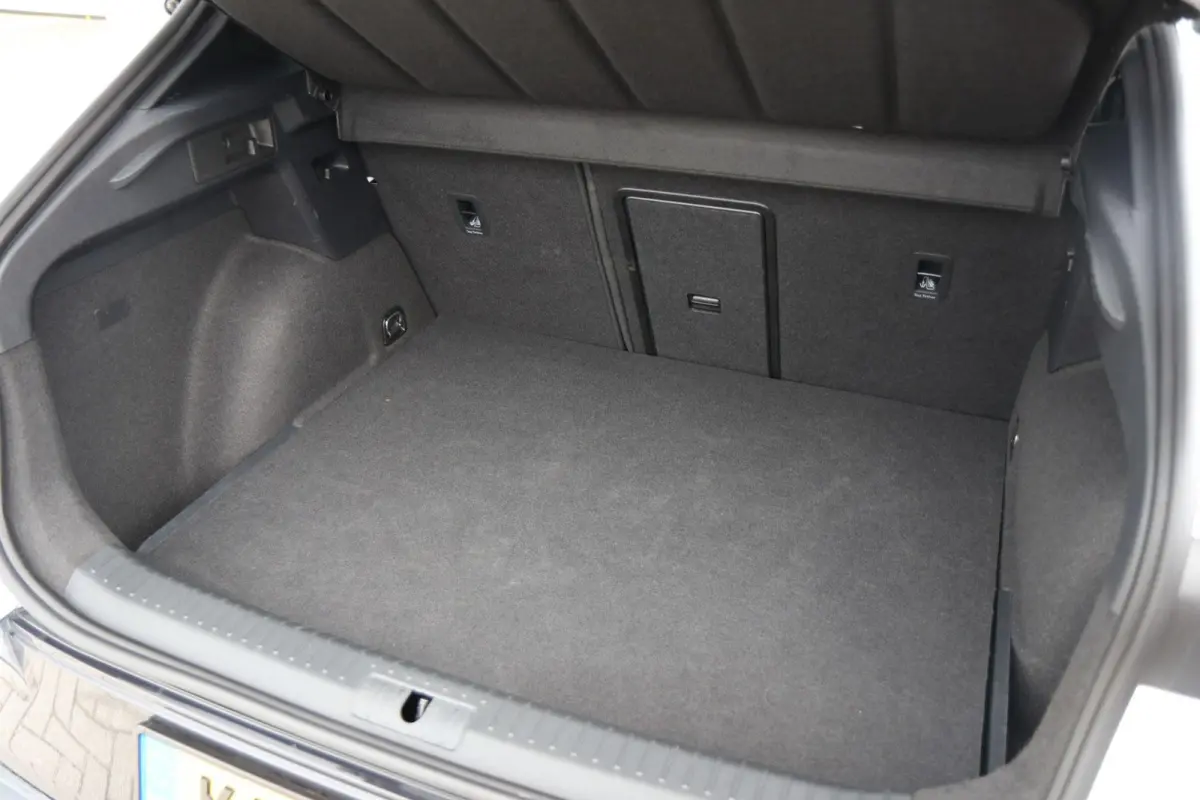 1.5 TSI e-Hybrid 204pk Business | SoH 100% | 360 Camera | Navigatie | Full Link | Stoelverwarming | Dodehoeksensor