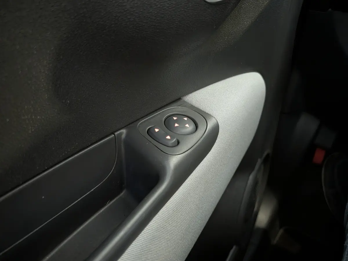 0.9 TwinAir Turbo Popstar Airco, Stuurbekrachtiging