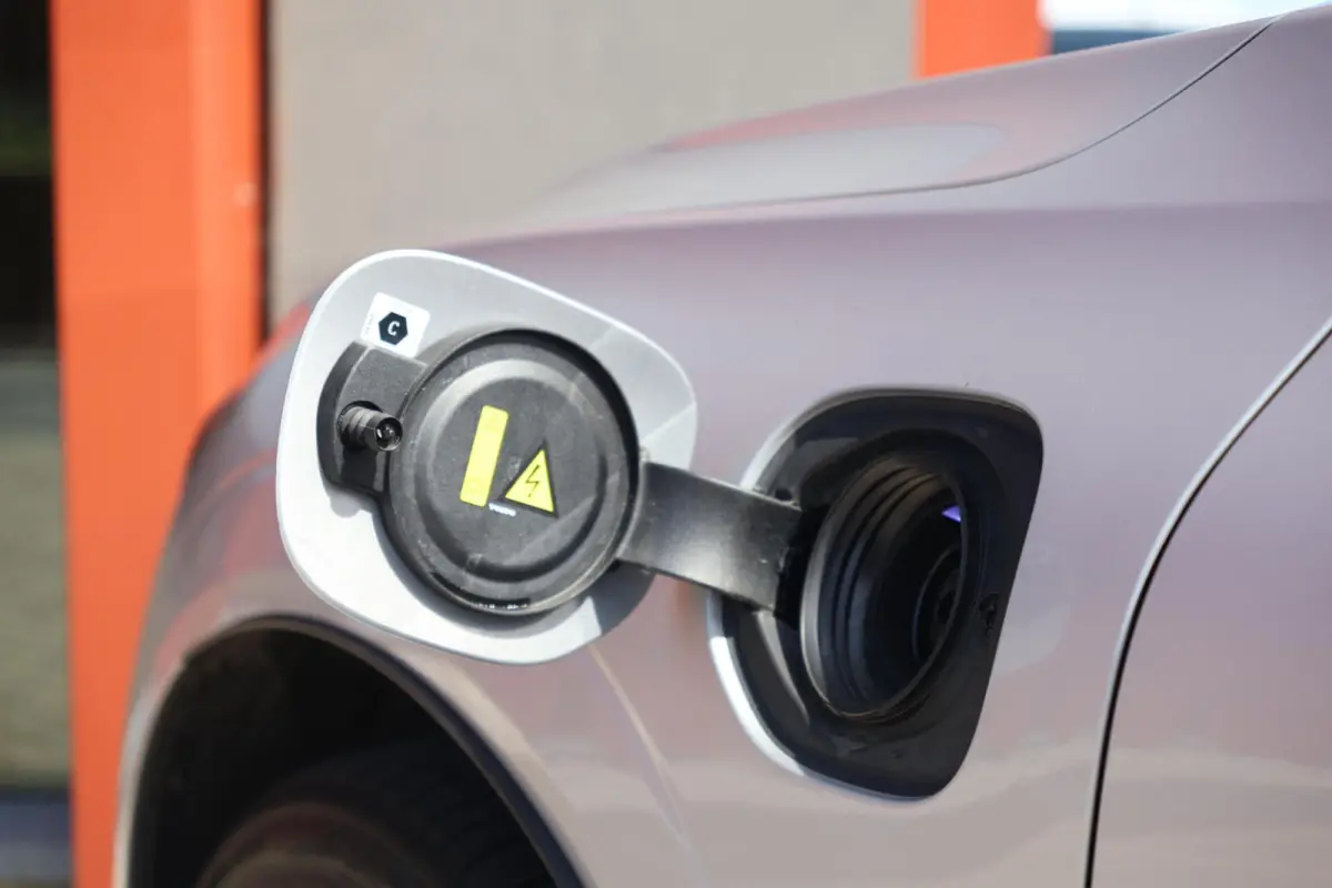 T6 Recharge AWD Plus Bright | Stoelverwarming | Trekhaak | Parkeercamera | Panoramadak | Long Range | Memory Stoelen | Keyless