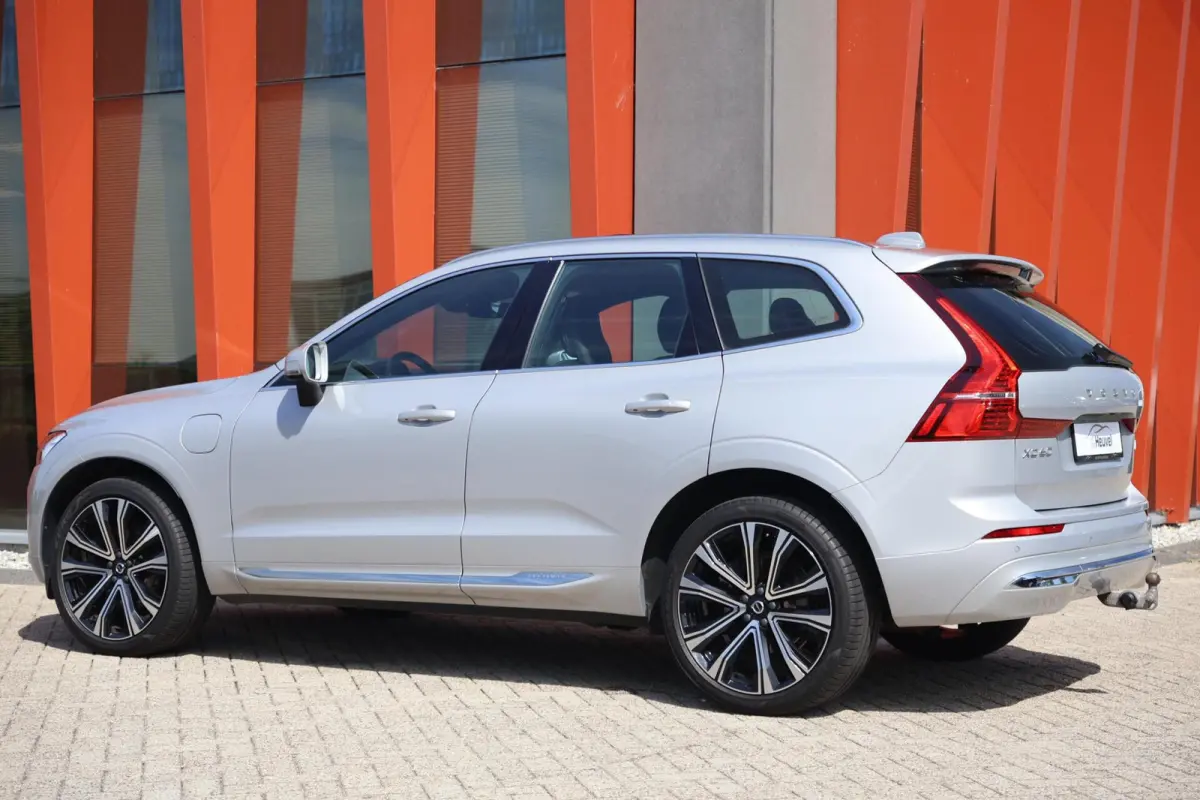 T6 Recharge AWD Plus Bright | Stoelverwarming | Trekhaak | Parkeercamera | Panoramadak | Long Range | Memory Stoelen | Keyless