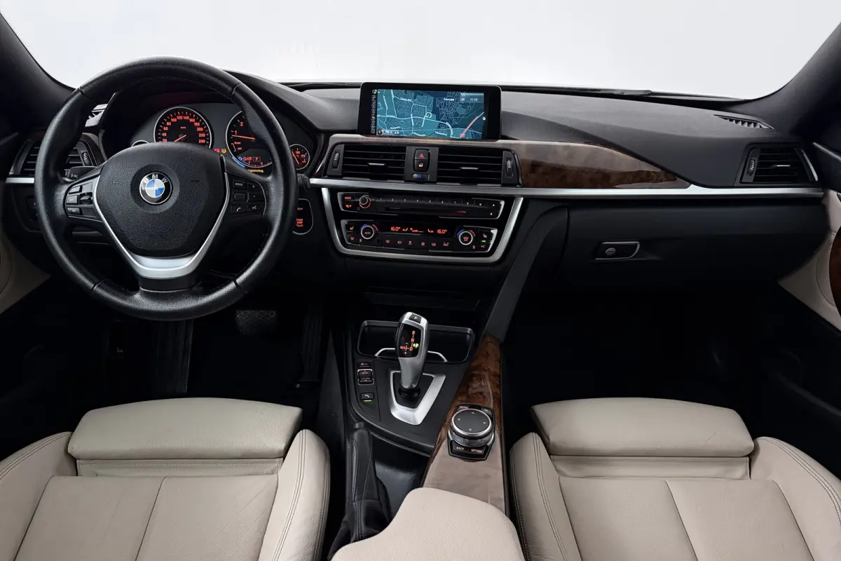 420i Luxury (GROOT-NAVIGATIE, SPORTSTOELEN, STOELVERWARMING, PDC, DEALER ONDERHOUDEN)