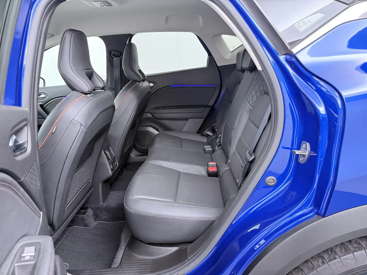iconic E-Tech hybrid 145 advanced driving assist |