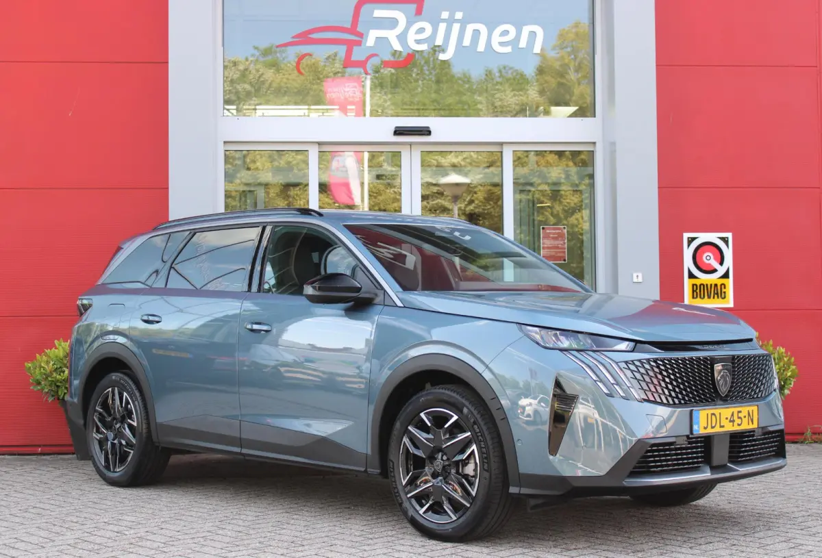 1.2 Hybrid 145PK ALLURE 7p | 360° VISION & DRIVE ASSIST PACK: ANTI DIEFSTAL ALARM MET SUPERVERGRENDELING/VERWARMBAAR VOLLEDEREN STUURWIEL/VISEOPARK 360° HD CAMERA'S MET PARKEERHULP VOOR, B