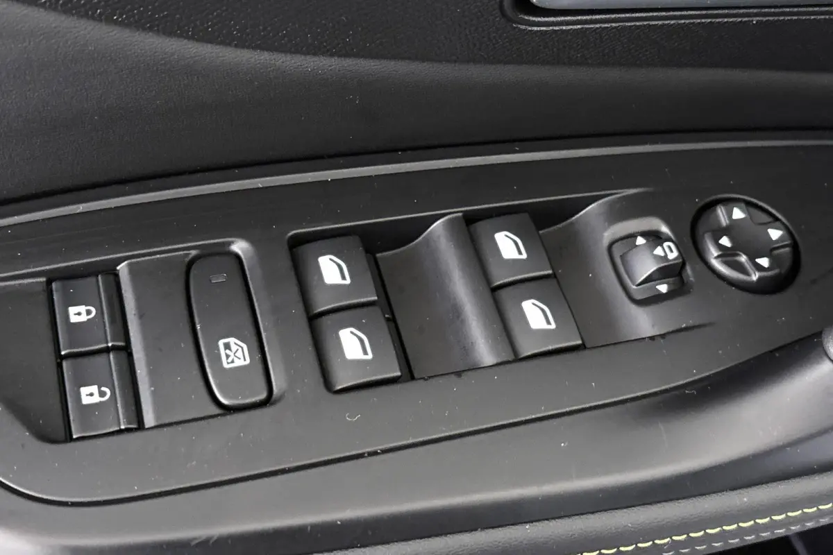 1.6 HYbrid 225 EAT8 GT Panoramadak Trekhaak FOCAL Alcantara