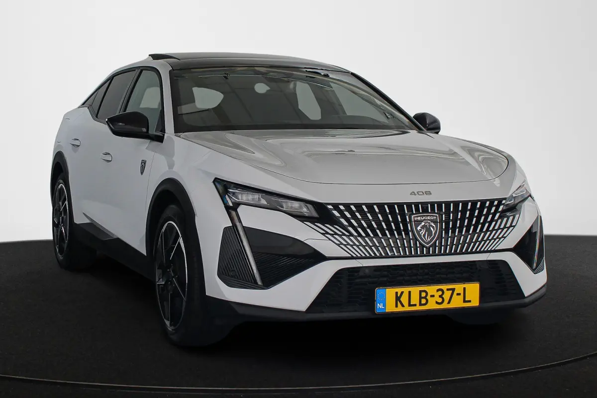 1.6 HYbrid 225 EAT8 GT Panoramadak Trekhaak FOCAL Alcantara