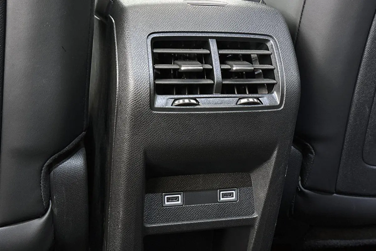 1.6 HYbrid 225 EAT8 GT Panoramadak Trekhaak FOCAL Alcantara