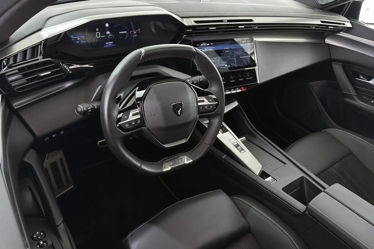 1.6 HYbrid 225 EAT8 GT Panoramadak Trekhaak FOCAL Alcantara
