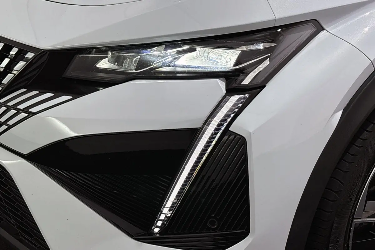 1.6 HYbrid 225 EAT8 GT Panoramadak Trekhaak FOCAL Alcantara