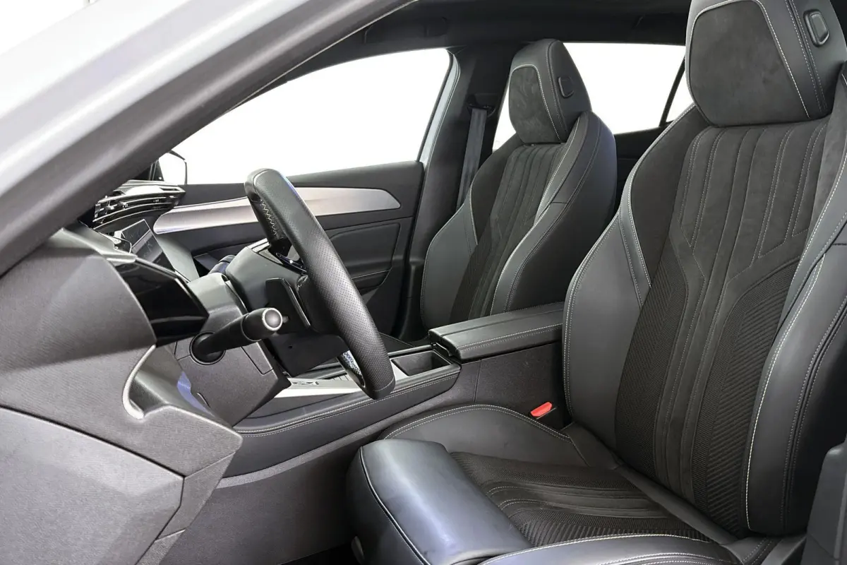 1.6 HYbrid 225 EAT8 GT Panoramadak Trekhaak FOCAL Alcantara